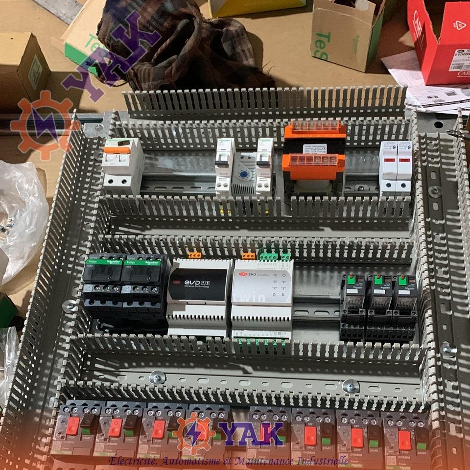 Préparation de l’armoire électrique avant le câblage